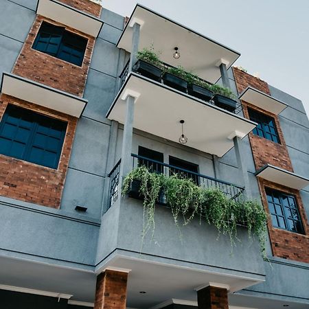 Tuju Abuserin Syariah Jakarta Exterior foto