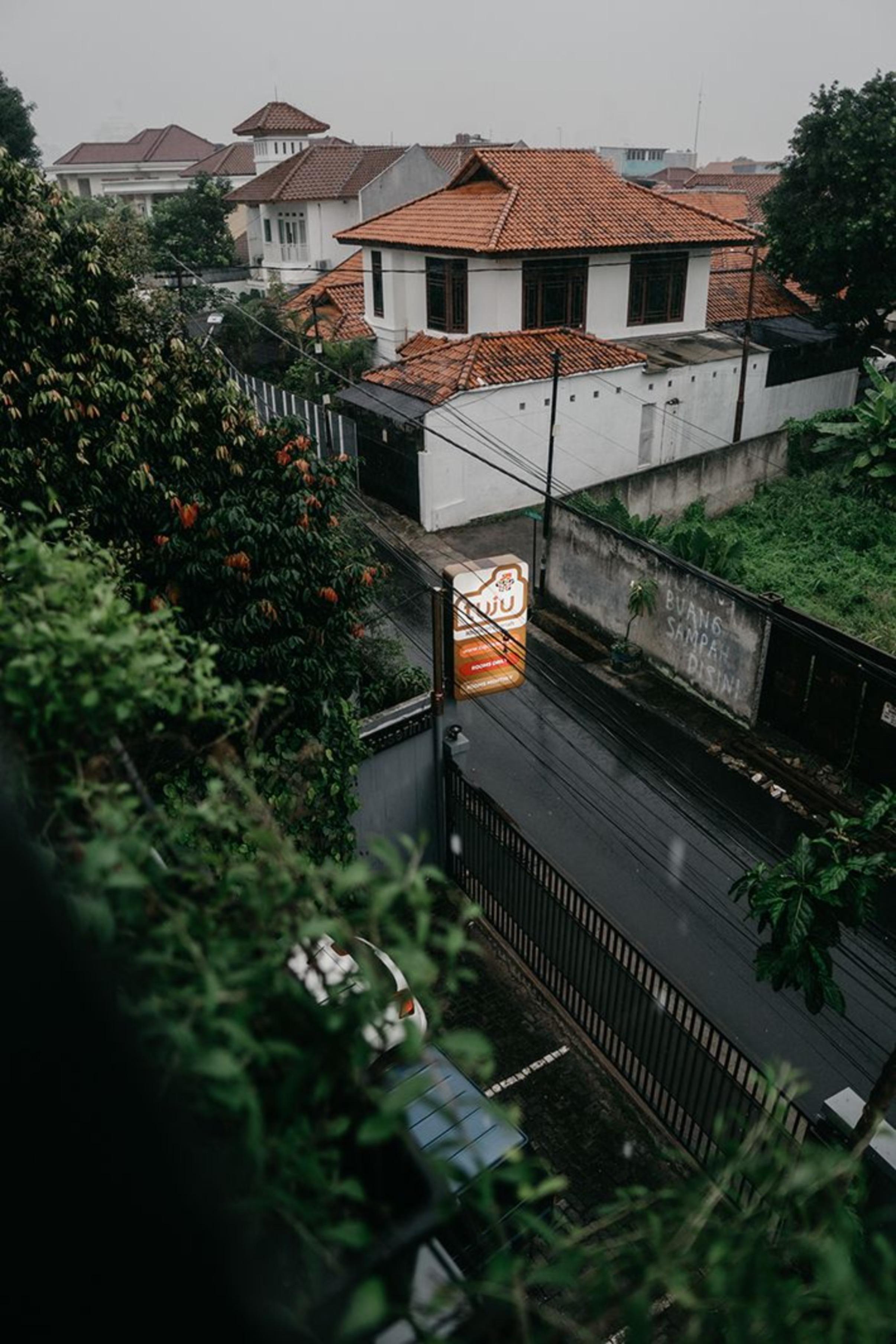 Tuju Abuserin Syariah Jakarta Exterior foto
